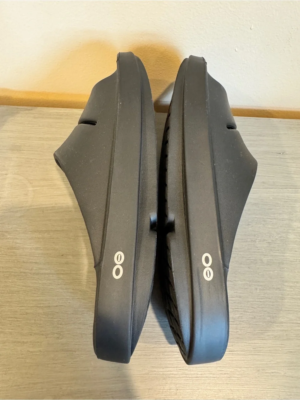 Oofos Ooahh Black Unisex Sports Slide Recovery LN M10 W12 Recovery Men Women